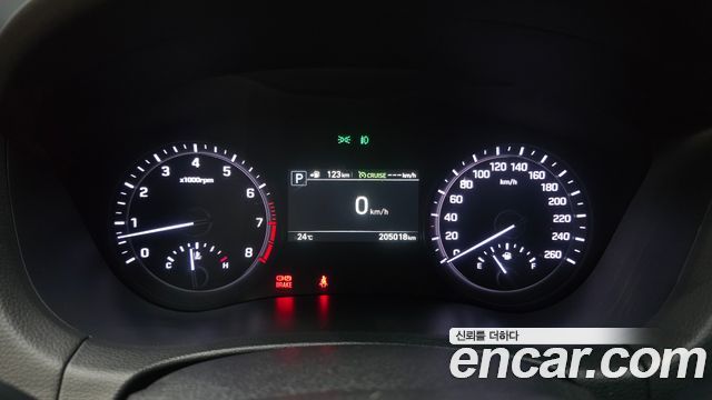 Genesis G80 2017 — photo 8