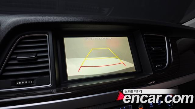 Genesis G80 2017 — photo 17