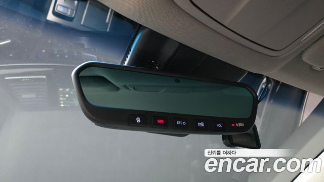 Genesis G80 2017 — photo 18