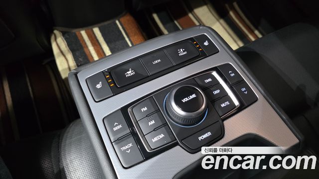 Genesis G80 2017 — photo 19