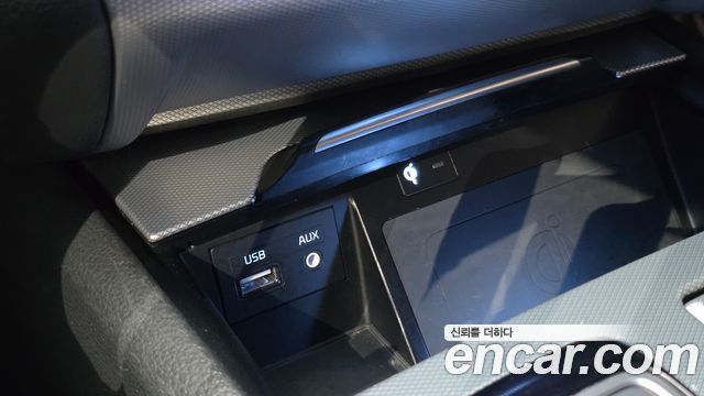 Genesis G80 2017 — photo 20