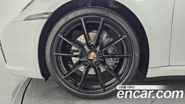 Porsche 911 2020 — photo 5
