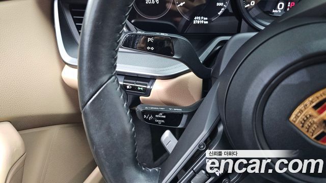 Porsche 911 2020 — photo 21
