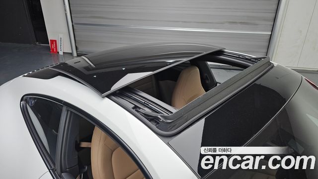 Porsche 911 2020 — photo 22