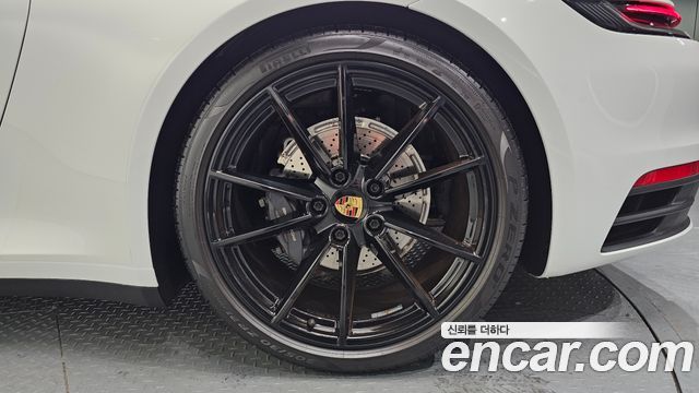 Porsche 911 2020 — photo 7