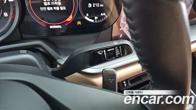 Porsche 911 2020 — photo 29