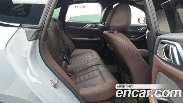 BMW 4-Series 2024 — photo 17