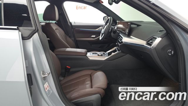 BMW 4-Series 2024 — photo 16