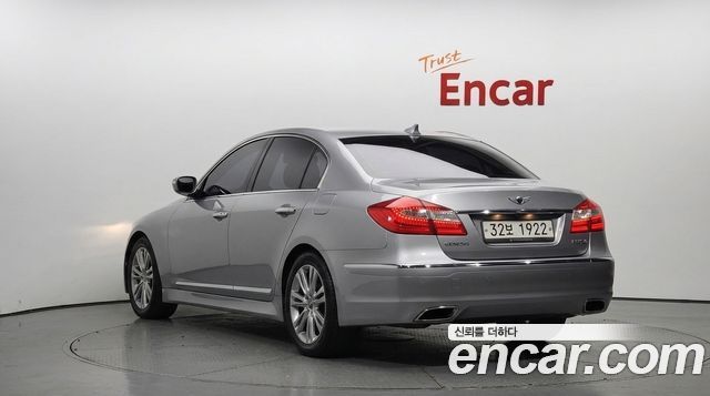 Hyundai Genesis 2012 — photo 2