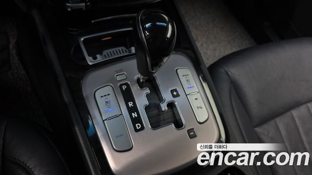 Hyundai Genesis 2012 — photo 9