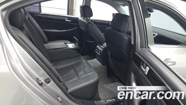 Hyundai Genesis 2012 — photo 12
