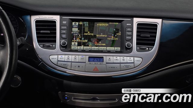 Hyundai Genesis 2012 — photo 14