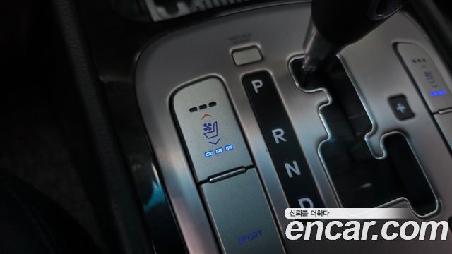 Hyundai Genesis 2012 — photo 17