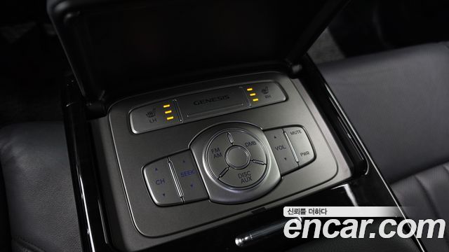 Hyundai Genesis 2012 — photo 19