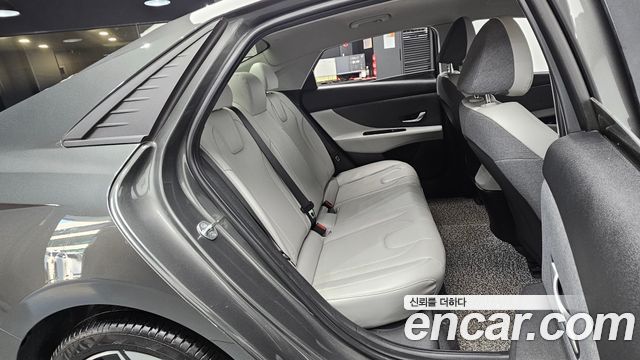 Hyundai AVANTE 2021 — photo 17