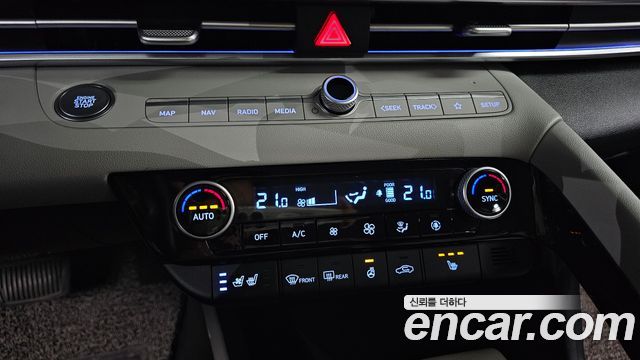 Hyundai AVANTE 2021 — photo 25
