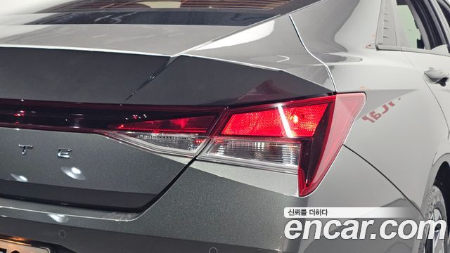 Hyundai AVANTE 2021 — photo 9