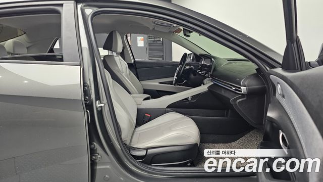 Hyundai AVANTE 2021 — photo 16