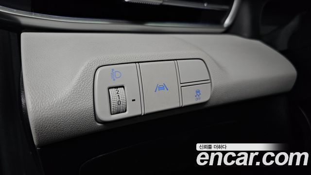 Hyundai AVANTE 2021 — photo 28