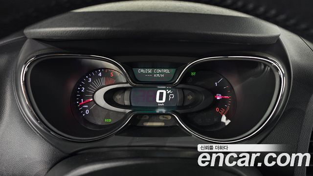 Renault Korea QM3 2017 — photo 11