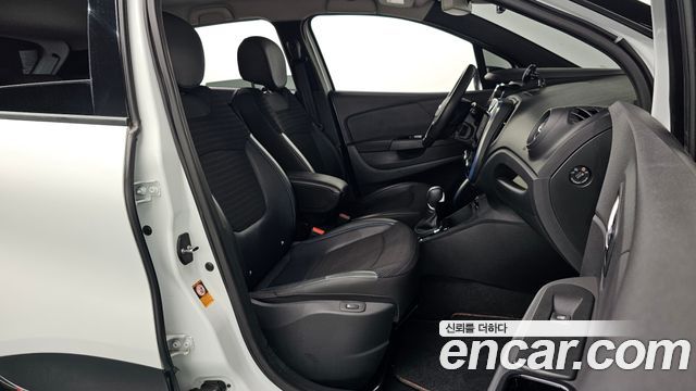 Renault Korea QM3 2017 — photo 17