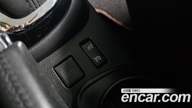 Renault Korea QM3 2017 — photo 24