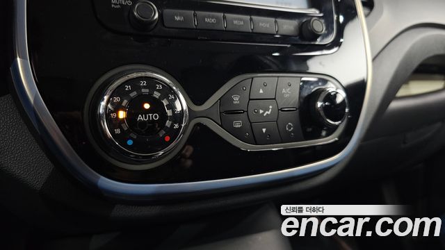 Renault Korea QM3 2017 — photo 25