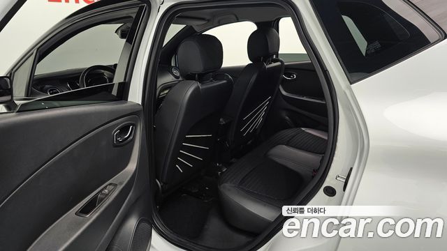 Renault Korea QM3 2017 — photo 16