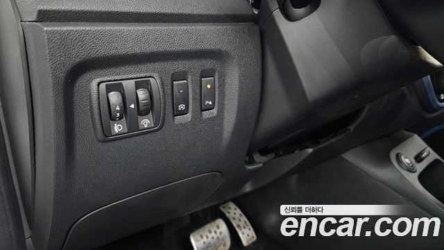 Renault Korea QM3 2017 — photo 27