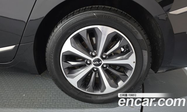 Kia K8 2022 — photo 7