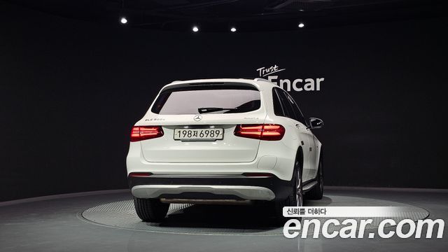 Mercedes-Benz GLC-Class 2019 — photo 4