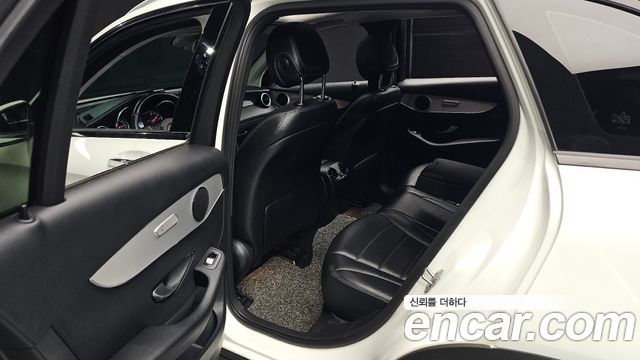 Mercedes-Benz GLC-Class 2019 — photo 17
