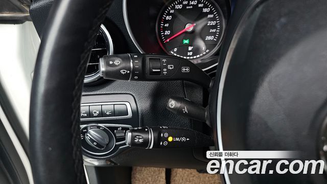 Mercedes-Benz GLC-Class 2019 — photo 23