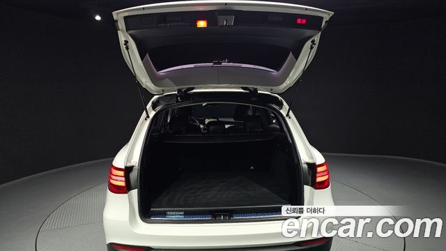 Mercedes-Benz GLC-Class 2019 — photo 26