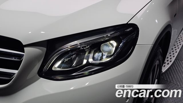 Mercedes-Benz GLC-Class 2019 — photo 8