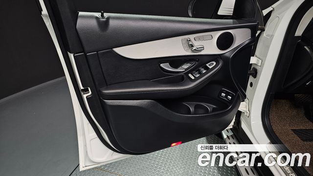 Mercedes-Benz GLC-Class 2019 — photo 14
