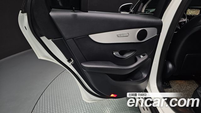 Mercedes-Benz GLC-Class 2019 — photo 15