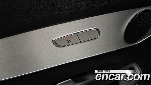 Mercedes-Benz GLC-Class 2019 — photo 29