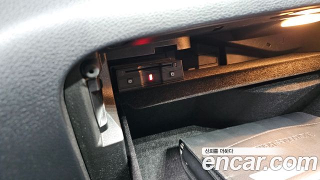 Mercedes-Benz GLC-Class 2019 — photo 32