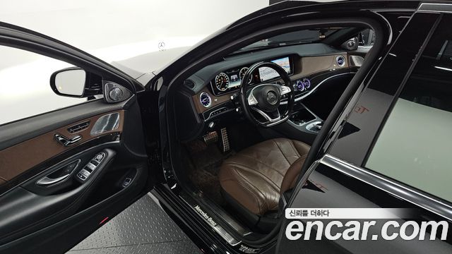 Mercedes-Benz S-Class 2017 — photo 11