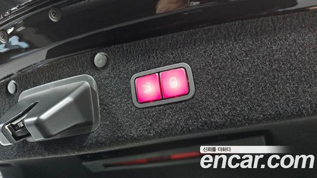 Mercedes-Benz S-Class 2017 — photo 20
