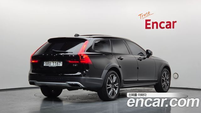 Volvo V90 2017 — photo 2