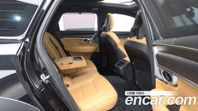Volvo V90 2017 — photo 12