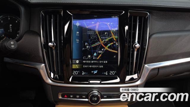 Volvo V90 2017 — photo 14