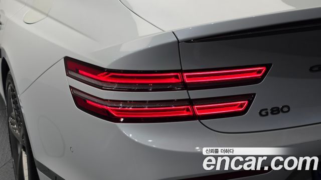 Genesis G80 2022 — photo 9