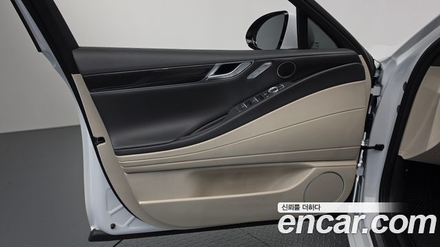 Genesis G80 2022 — photo 14