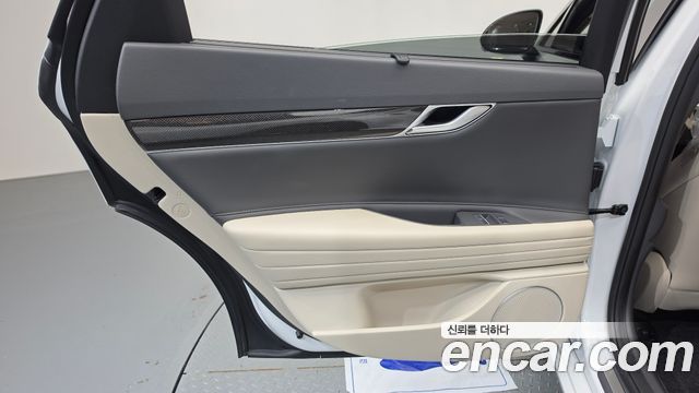 Genesis G80 2022 — photo 15