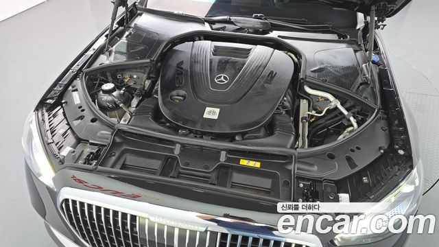 Mercedes-Benz S-Class 2023 — photo 6