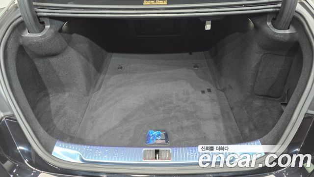 Mercedes-Benz S-Class 2023 — photo 23