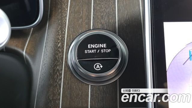 Mercedes-Benz S-Class 2023 — photo 26
